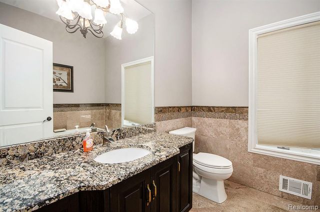 4196 Kensington Road, Milford, MI 48380