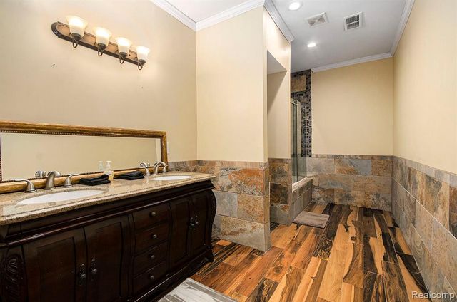 4196 Kensington Road, Milford, MI 48380