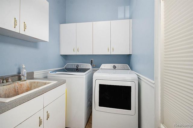 4196 Kensington Road, Milford, MI 48380