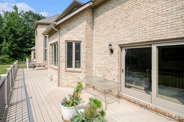 4196 Kensington Road, Milford, MI 48380