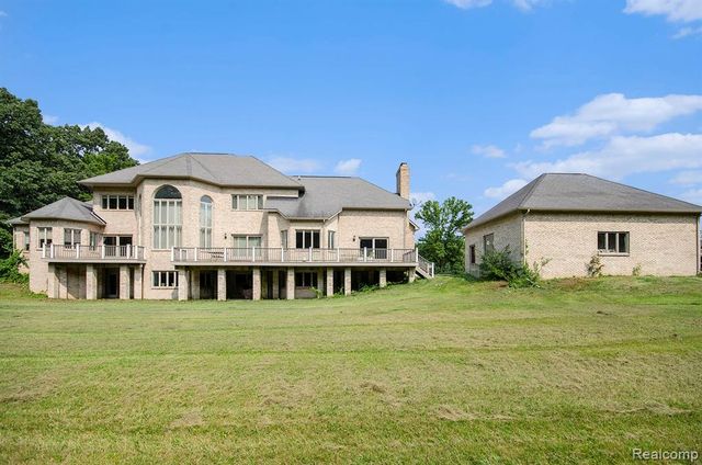 4196 Kensington Road, Milford, MI 48380