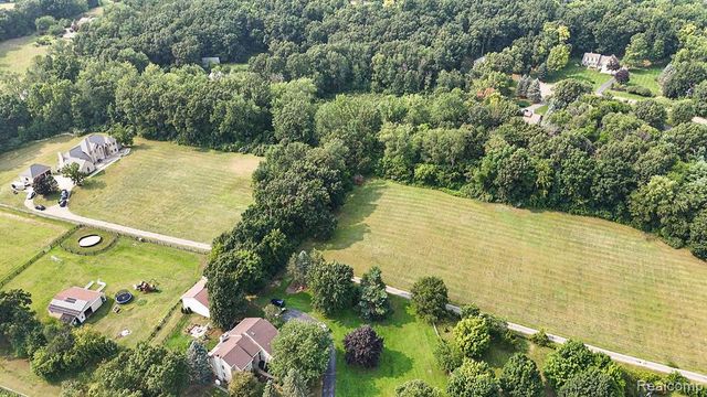 4196 Kensington Road, Milford, MI 48380