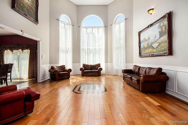 4196 Kensington Road, Milford, MI 48380