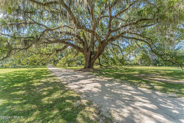 92 Dean Hall Road, Seabrook, SC 29940