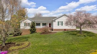 565 Free Hill Road, Gray, TN 37615