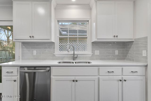 4348 Brook Drive, Jackson, MS 39206