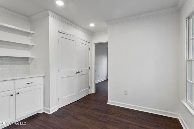 4348 Brook Drive, Jackson, MS 39206