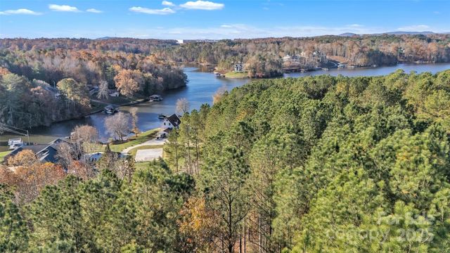 5607 HEATHSTEAD Drive, Granite Falls, NC 28630