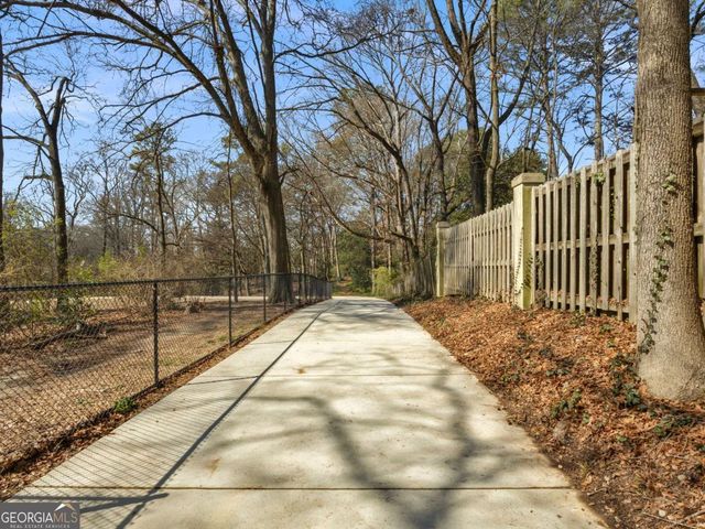 1739 Wayland Circle NE, Atlanta, GA 30319