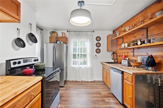 3905 Far Hills Avenue, Kettering, OH 45429