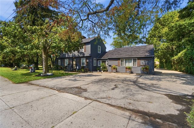 3905 Far Hills Avenue, Kettering, OH 45429