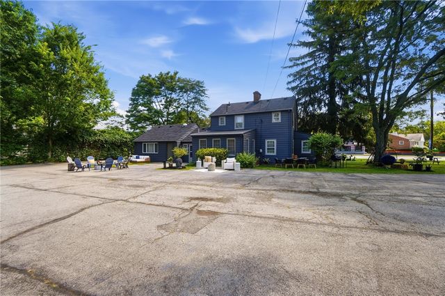 3905 Far Hills Avenue, Kettering, OH 45429
