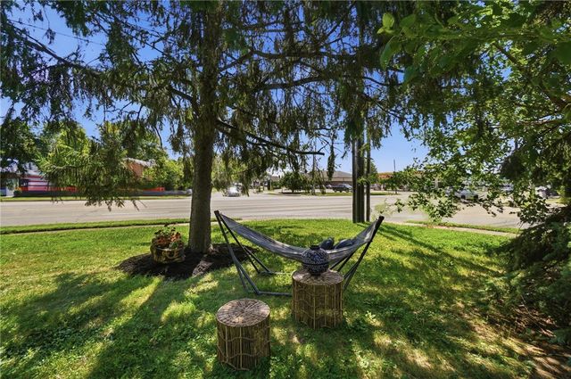 3905 Far Hills Avenue, Kettering, OH 45429