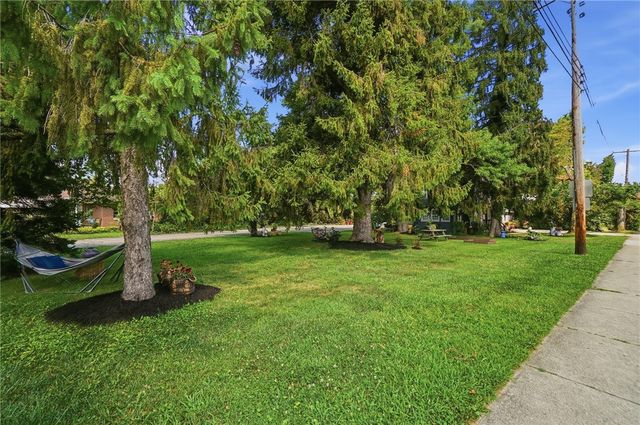 3905 Far Hills Avenue, Kettering, OH 45429