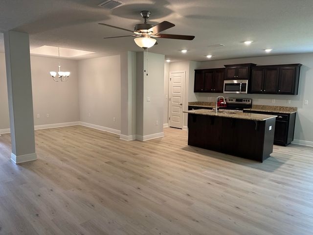 186 Ridgeway Circle, Crestview, FL 32536