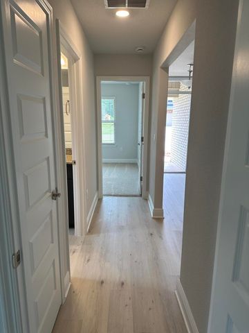 186 Ridgeway Circle, Crestview, FL 32536