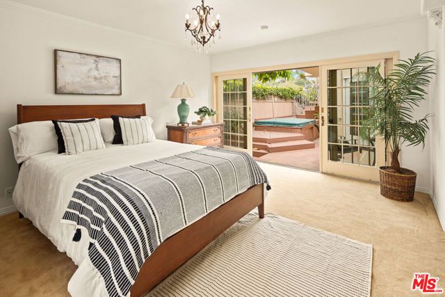 219 Entrada Drive, Santa Monica, CA 90402