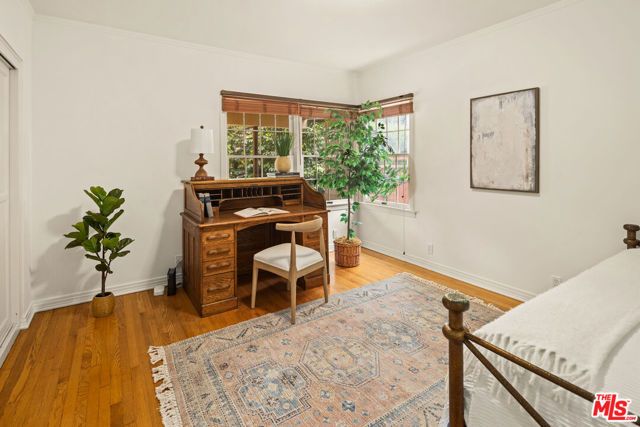 219 Entrada Drive, Santa Monica, CA 90402