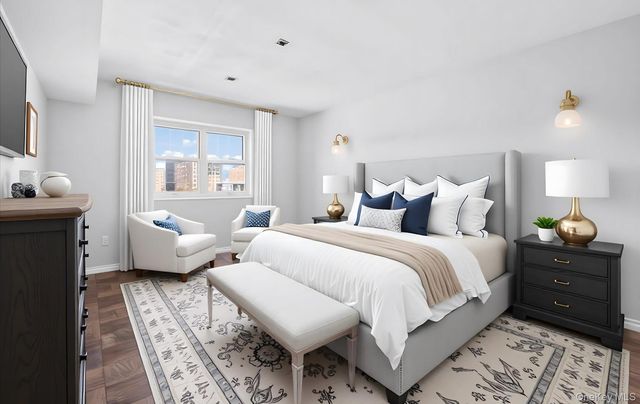 100 S Middle Neck Road 305, Great Neck, NY 11021