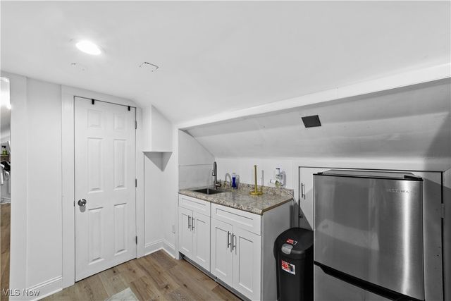 1683 Colonial Drive, Cleveland Heights, OH 44118