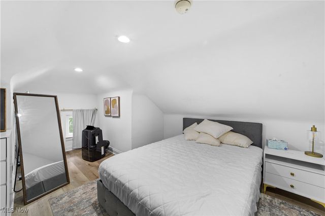 1683 Colonial Drive, Cleveland Heights, OH 44118