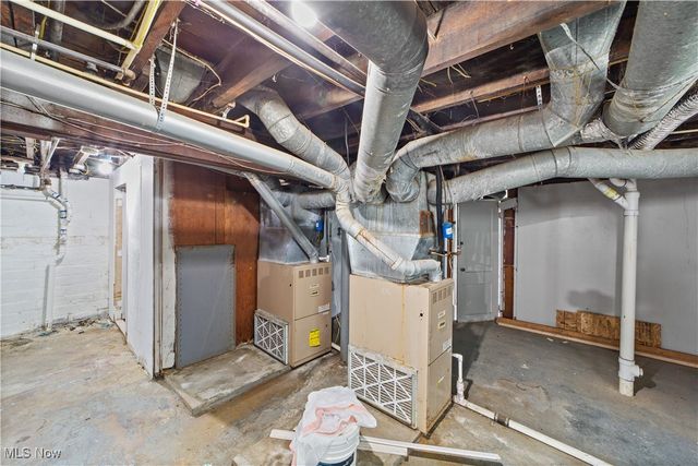 1683 Colonial Drive, Cleveland Heights, OH 44118