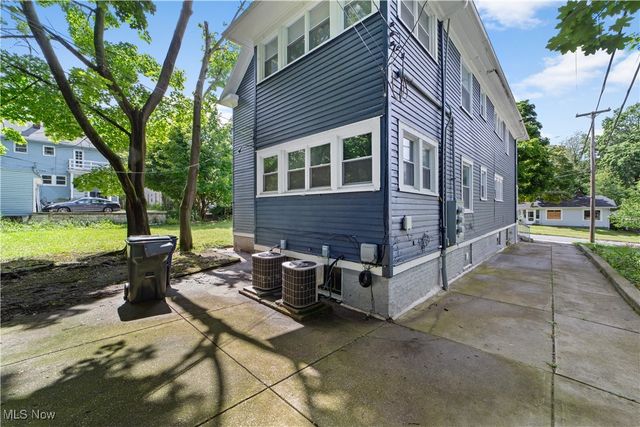 1683 Colonial Drive, Cleveland Heights, OH 44118