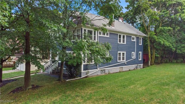 1683 Colonial Drive, Cleveland Heights, OH 44118