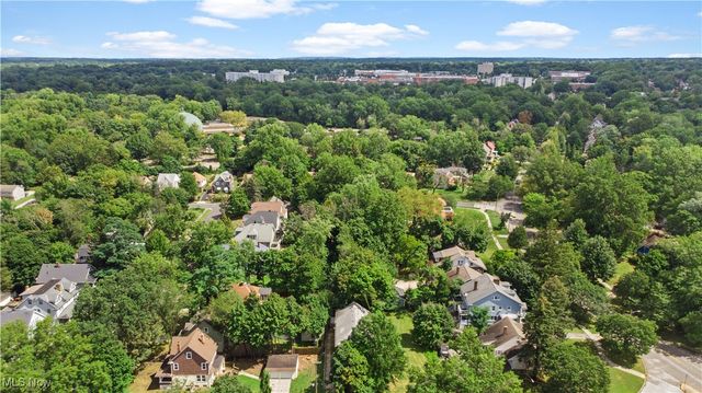 1683 Colonial Drive, Cleveland Heights, OH 44118