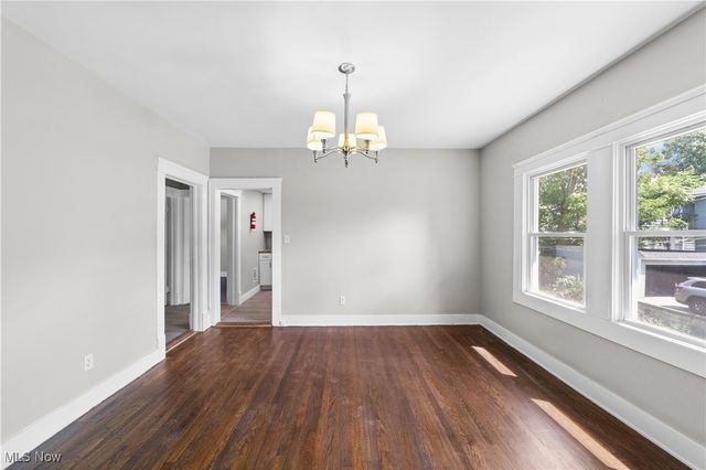 1683 Colonial Drive, Cleveland Heights, OH 44118