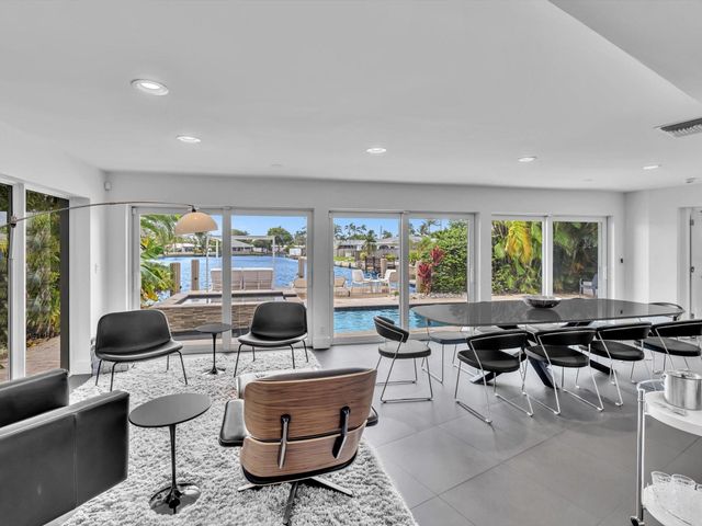 1640 NE 43rd Street, Oakland Park, FL 33334