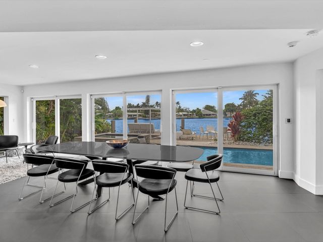 1640 NE 43rd Street, Oakland Park, FL 33334