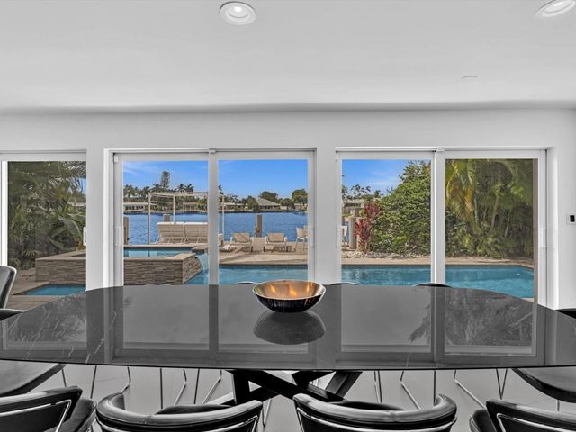 1640 NE 43rd Street, Oakland Park, FL 33334