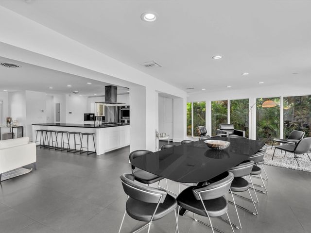 1640 NE 43rd Street, Oakland Park, FL 33334