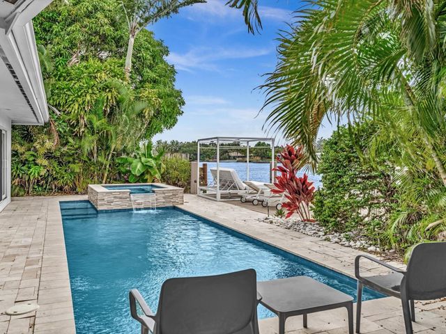 1640 NE 43rd Street, Oakland Park, FL 33334