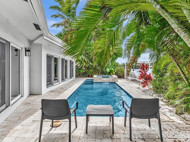 1640 NE 43rd Street, Oakland Park, FL 33334