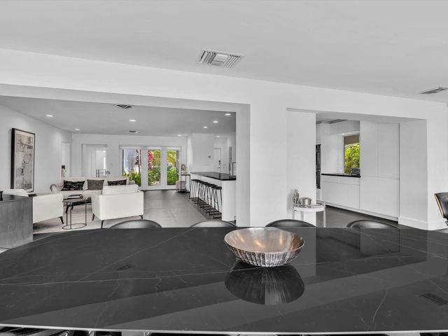 1640 NE 43rd Street, Oakland Park, FL 33334