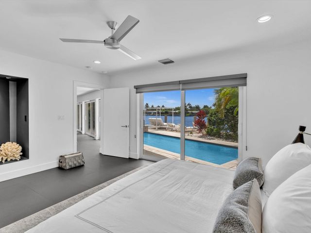 1640 NE 43rd Street, Oakland Park, FL 33334