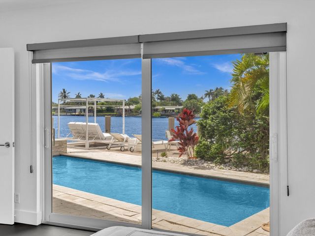 1640 NE 43rd Street, Oakland Park, FL 33334