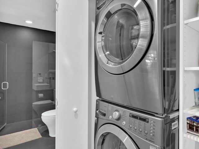 1640 NE 43rd Street, Oakland Park, FL 33334