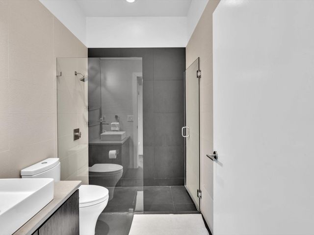 1640 NE 43rd Street, Oakland Park, FL 33334