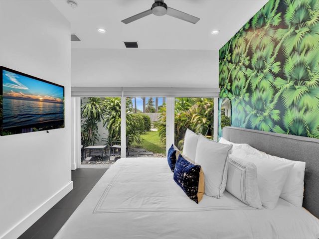 1640 NE 43rd Street, Oakland Park, FL 33334