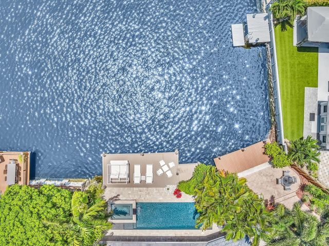 1640 NE 43rd Street, Oakland Park, FL 33334