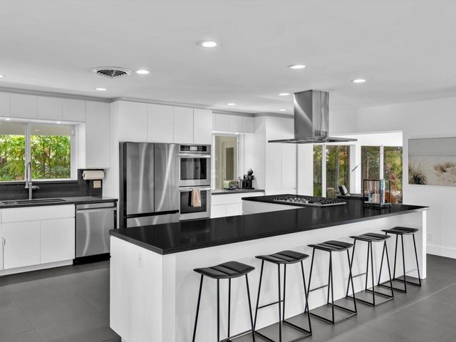 1640 NE 43rd Street, Oakland Park, FL 33334