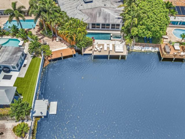 1640 NE 43rd Street, Oakland Park, FL 33334