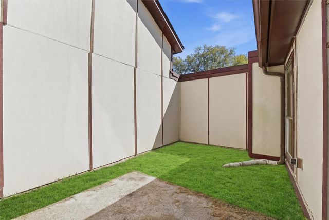 12251 W Village Drive B, Houston, TX 77039