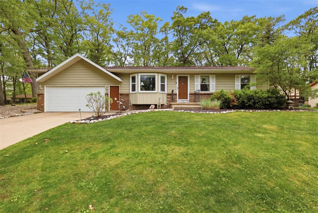 2433 Glen Valley Drive, Grand Rapids, MI 49544