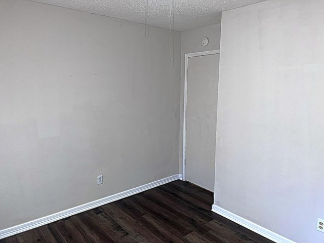 15811 Beechnut Street, Houston, TX 77083