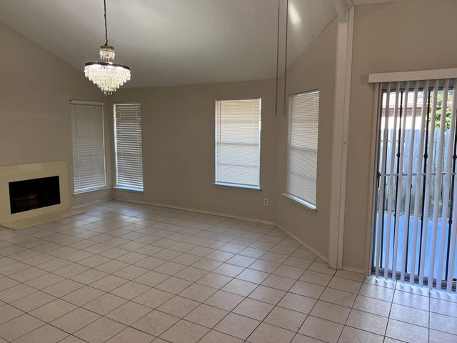 15811 Beechnut Street, Houston, TX 77083