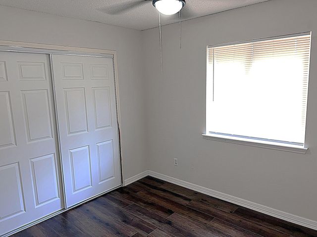 15811 Beechnut Street, Houston, TX 77083